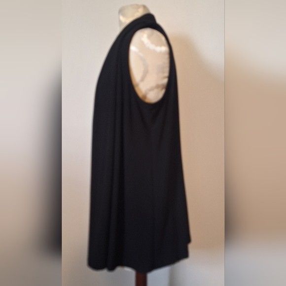 Frank Lyman Design Black Sleeveless Top with Black Metal Chain Accent. - Picture 6 of 8